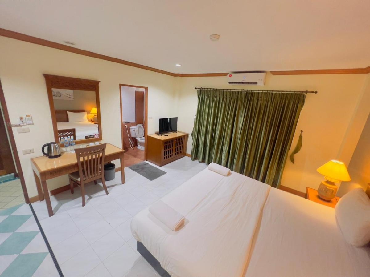 Royal Vista Hotel Patong Екстериор снимка